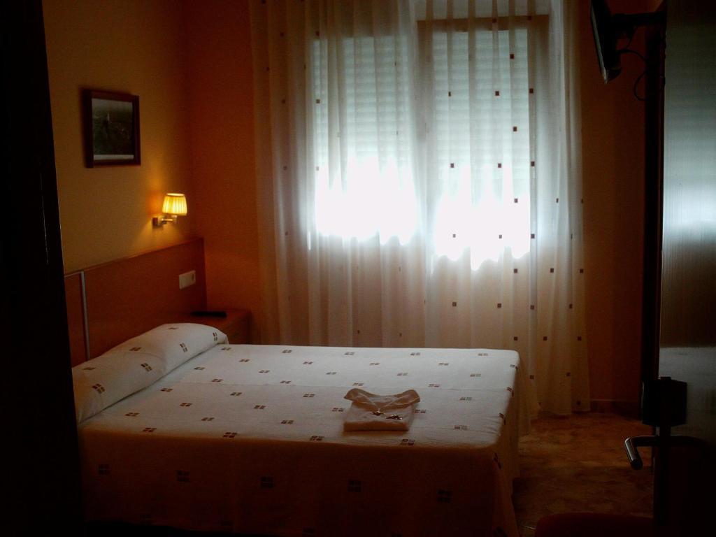 Hotel Mont-Roig Mont-roig del Camp Quarto foto