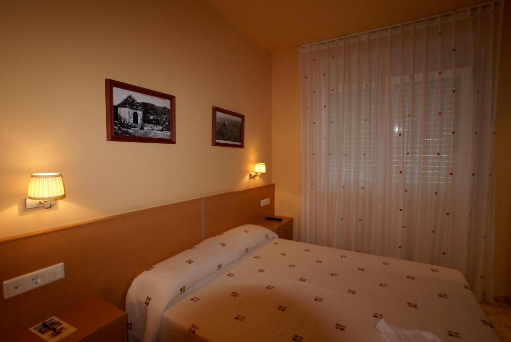 Hotel Mont-Roig Mont-roig del Camp Exterior foto